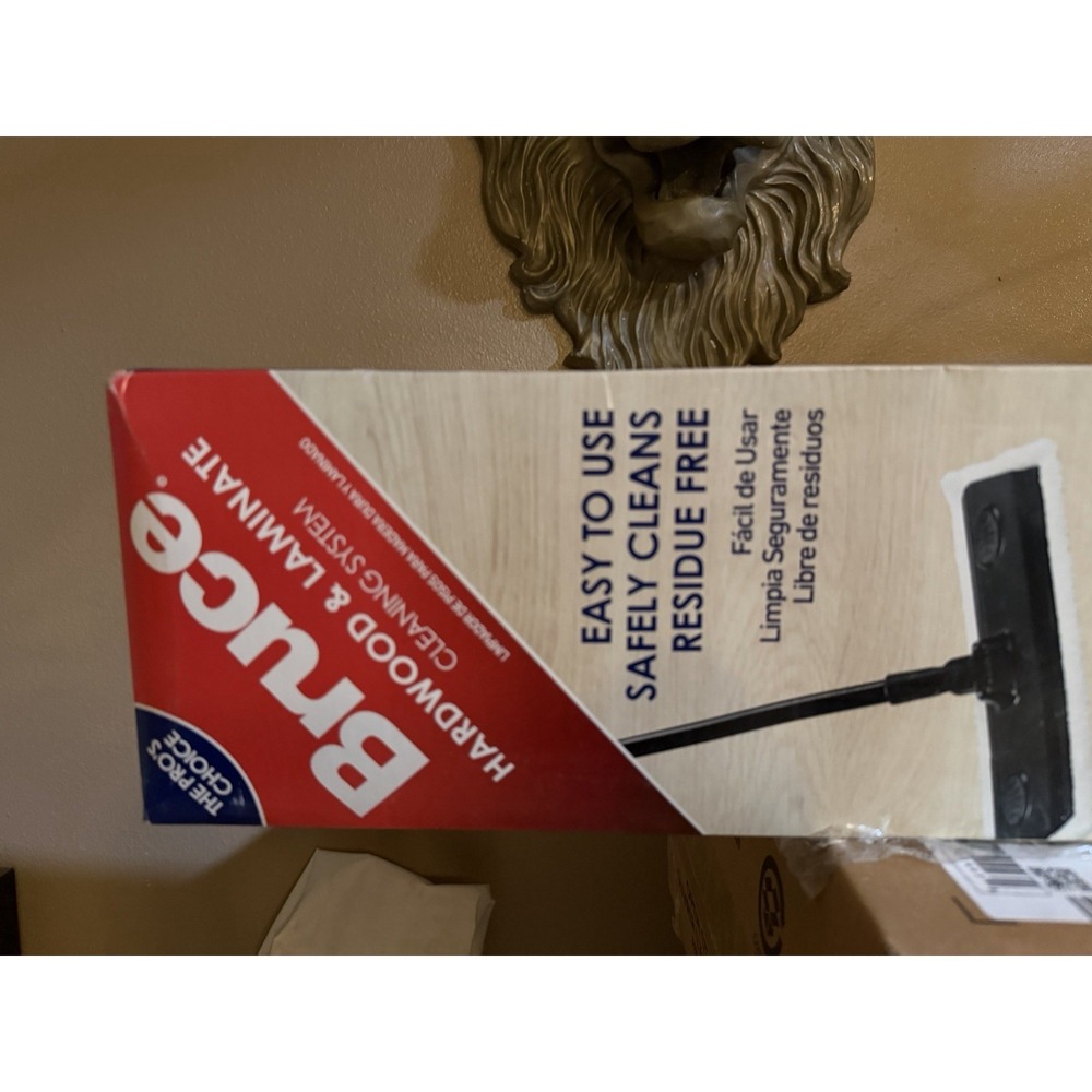 Bruce Hardwood & Laminate Floor Cleaning System Mop Kit + 32oz Spray + 2 Pads